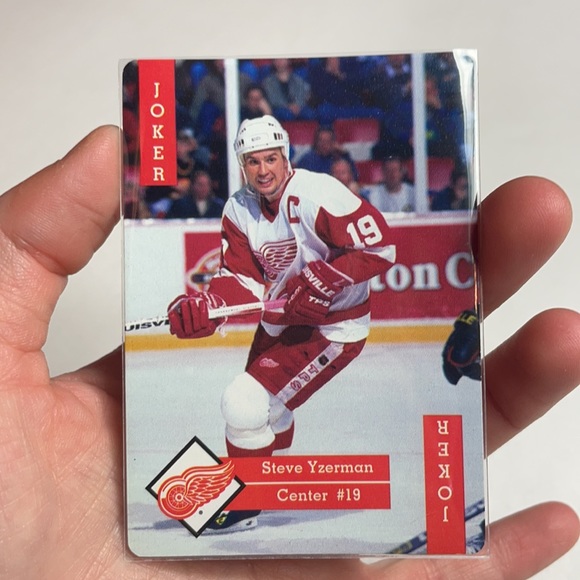 95’ Steve Yzerman Western NHL Conference Hockey Playing Card Red Wings Joker - Picture 5 of 5